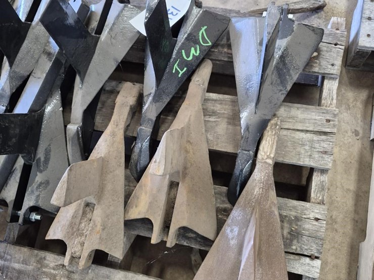 pallet-plow-points-image-2