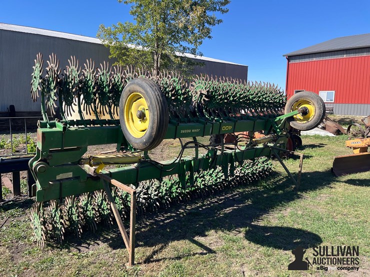 john-deere-400-image-3