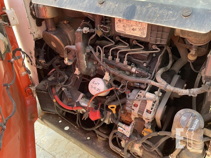 2014-bobcat-t650-image-23