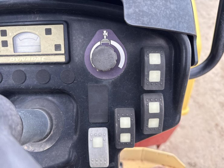 #1891-•-2011-dynapac-cc12000-roller-image-37