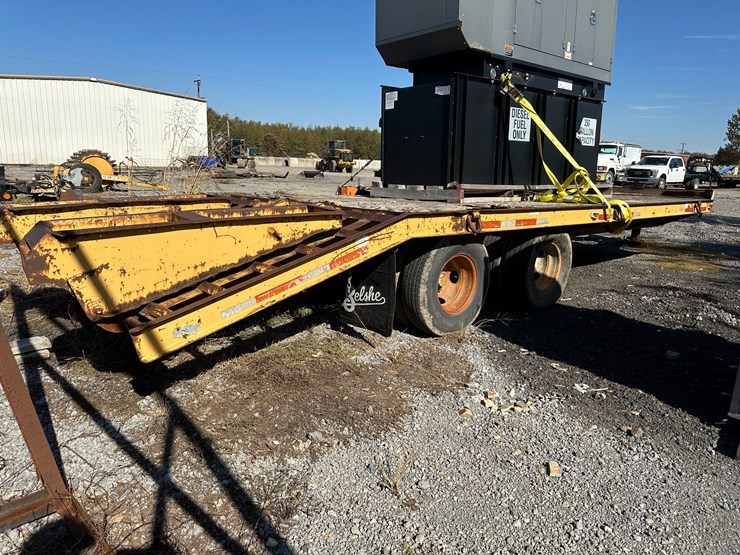 #32818-•-18'-t/a-pintle-hitch-equipment-trailer-image-3