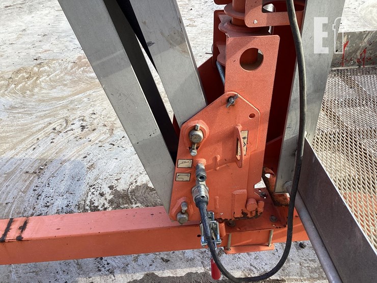 2018-jlg-t500j-image-11