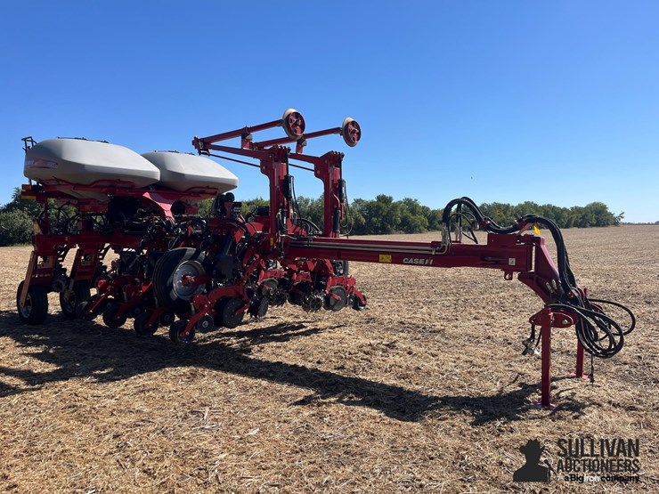 2023-case-ih-2150-image-3