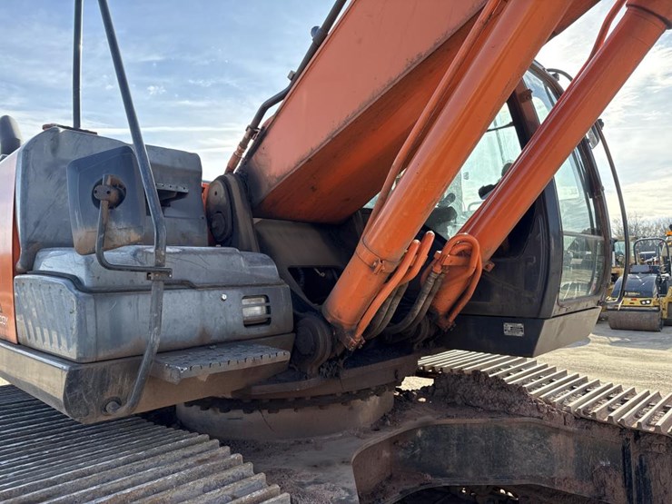 #1882-•-2012-hitachi-350lc-excavator-image-21