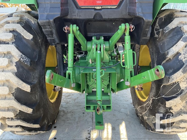 2023-john-deere-4044r-image-11