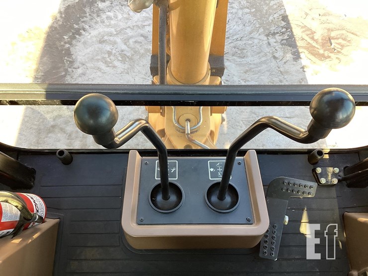 2000-deere-310se-image-17