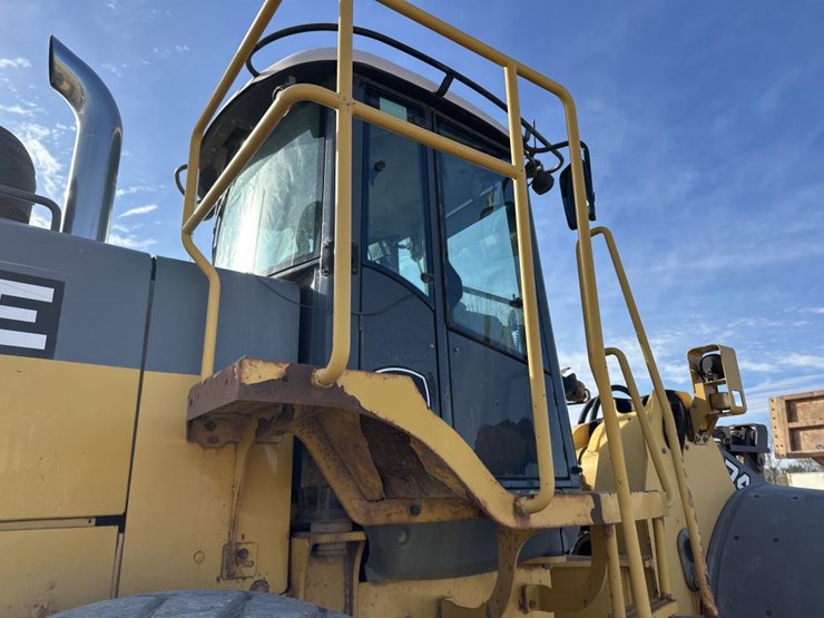 2006-deere-744j-image-16