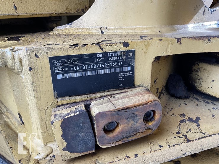 2013-caterpillar-740b-image-17