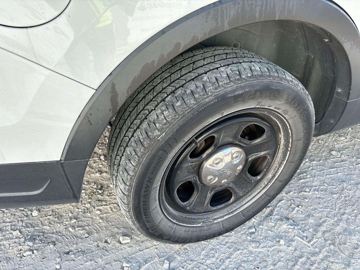 2018-ford-explorer-image-26