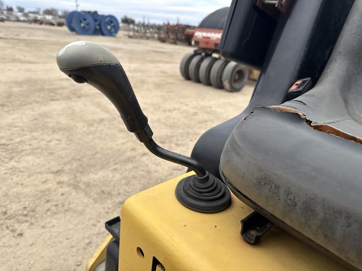 2009-dynapac-cc900-image-30