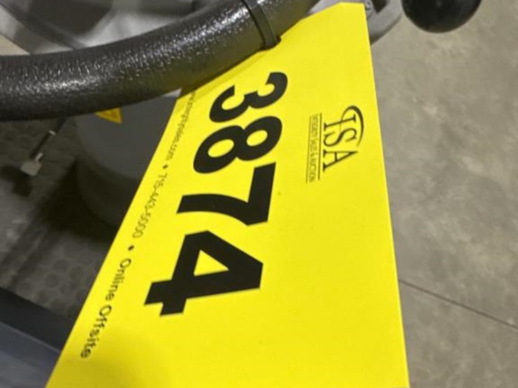 #3874-•-power-boss-apex-47-ride-on-sweeper-image-21