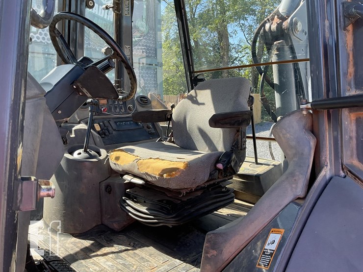 2010-deere-410j-image-14