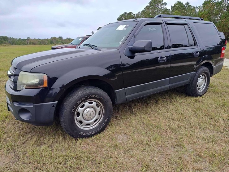2016-ford-expedition-image-5