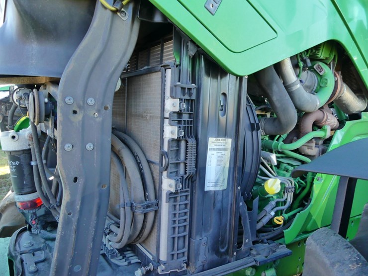 2021-john-deere-6195r-image-11