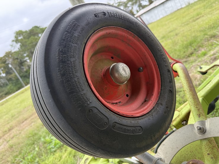 2018-claas-volto-900-image-8