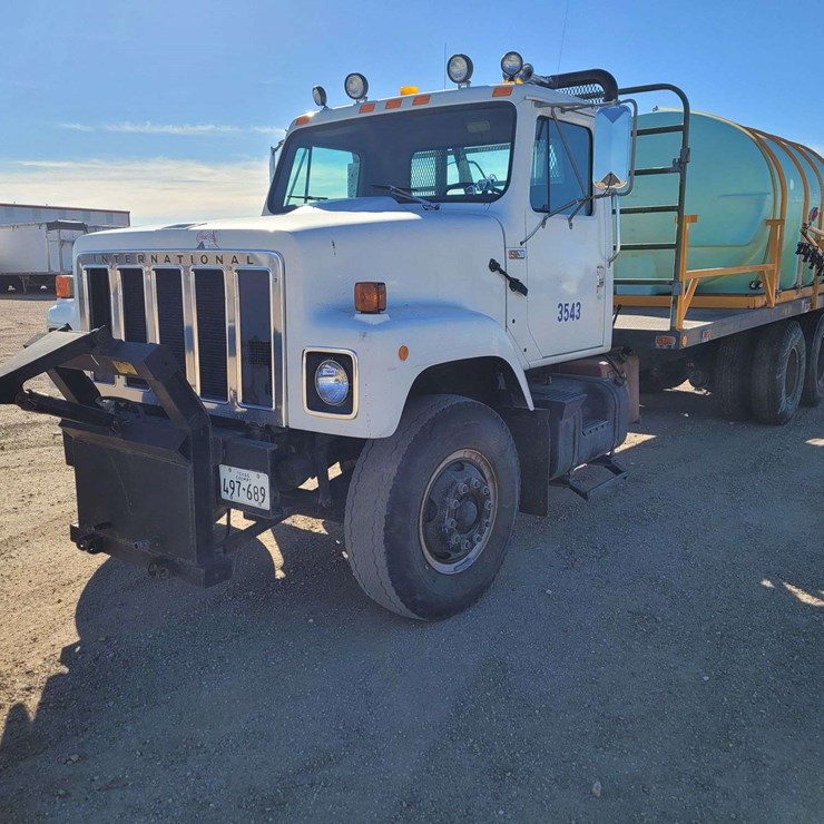 1986 INTERNATIONAL 2554