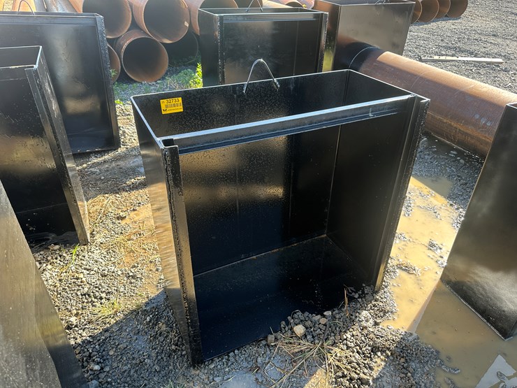 #32733-•-3'x3'-flashboard-pipe-riser-image-2