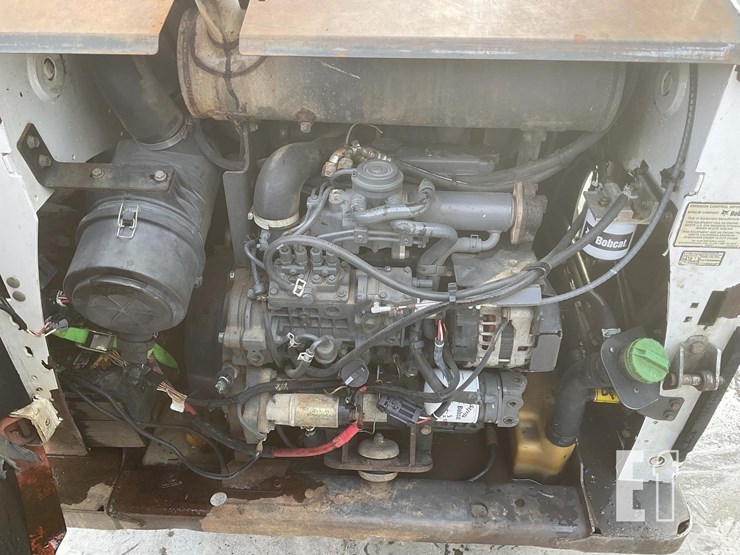 2013-bobcat-t590-image-13