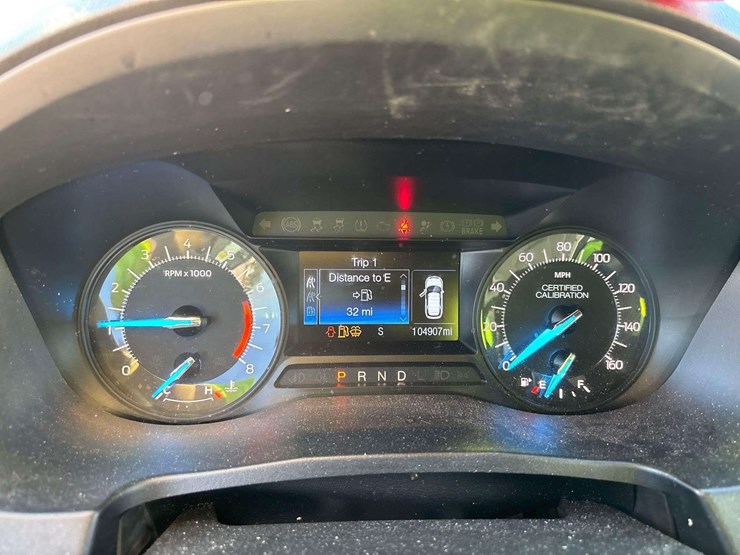 2018-ford-explorer-image-15