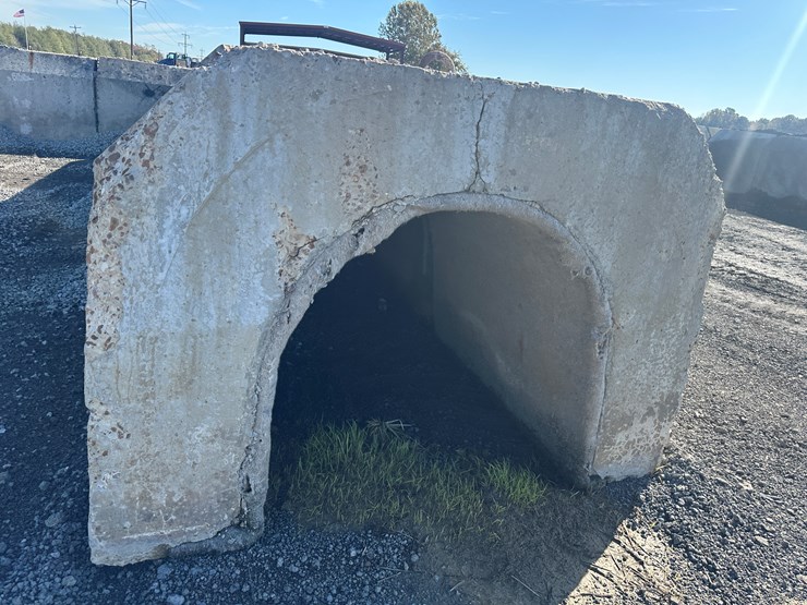 #32726-•-lot-of-(13)-~57"x80"-concrete-culvert-sections-image-11