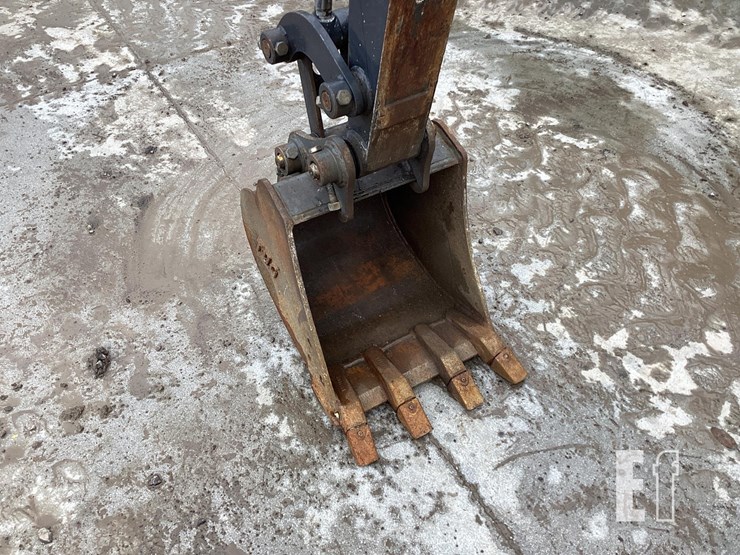 2020-deere-26g-image-9