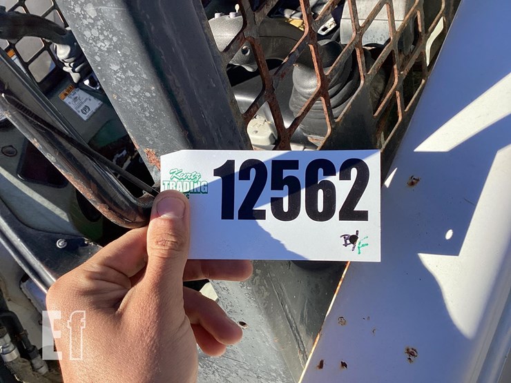 2012-bobcat-s850-image-19