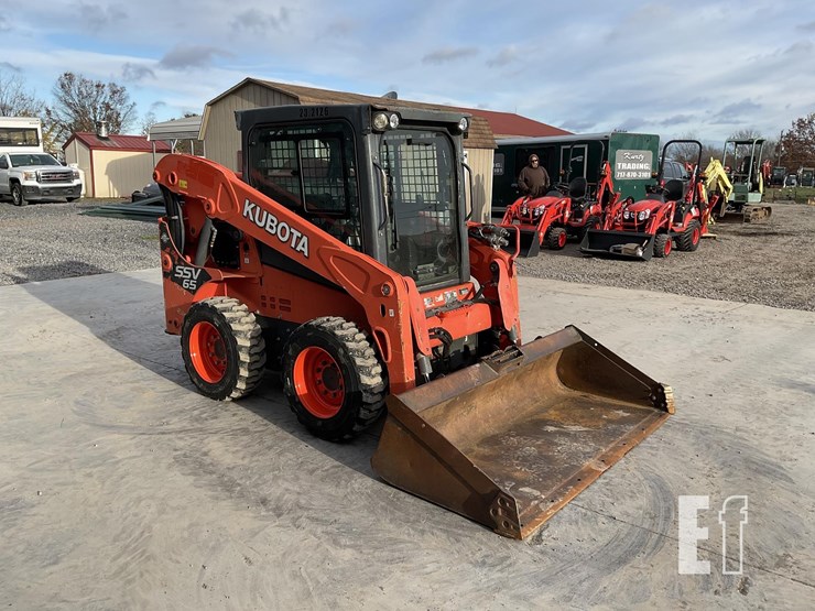 2018-kubota-ssv65-image-6