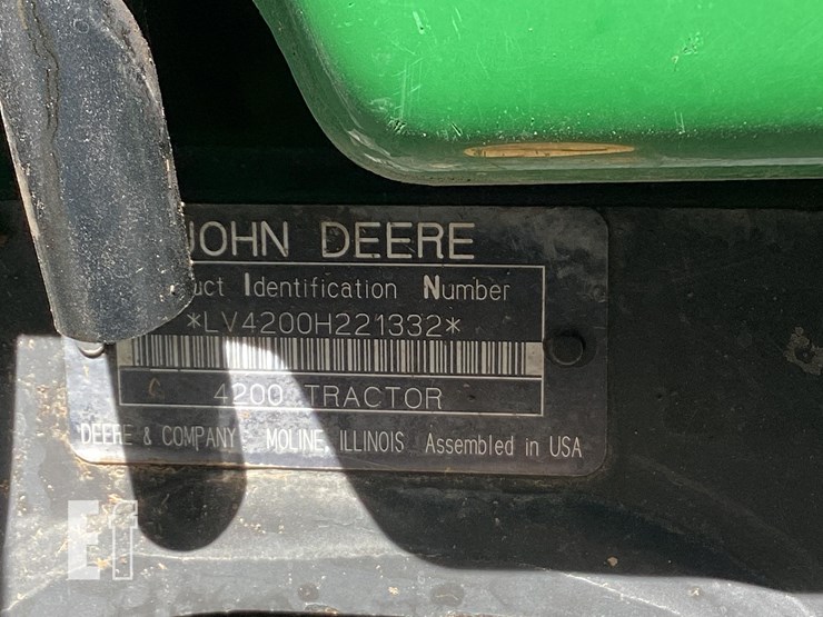 1999-john-deere-4200-image-16