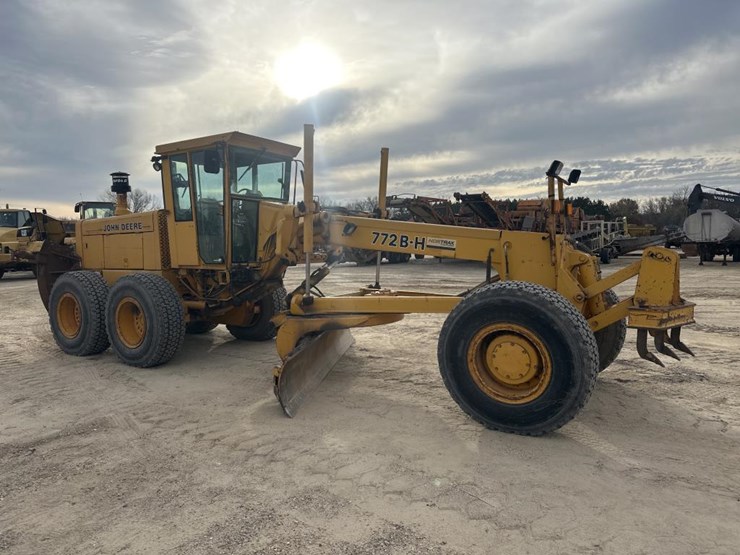 1989-john-deere-6-image-7