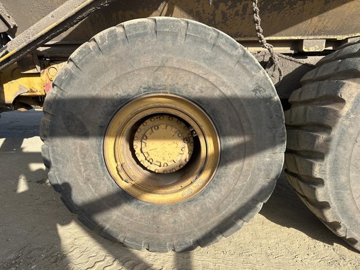 2005-caterpillar-740-image-59