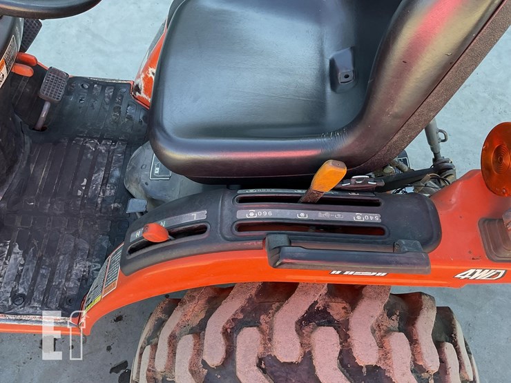 2006-kubota-b7610-image-13