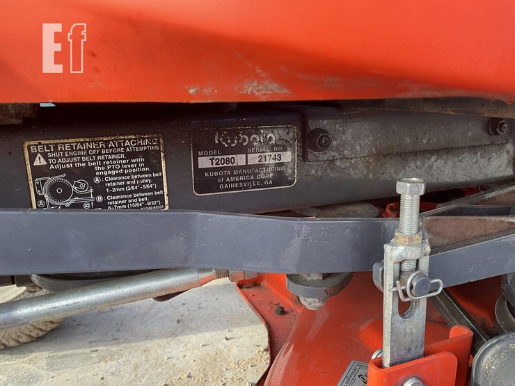 2014-kubota-t2080-image-13