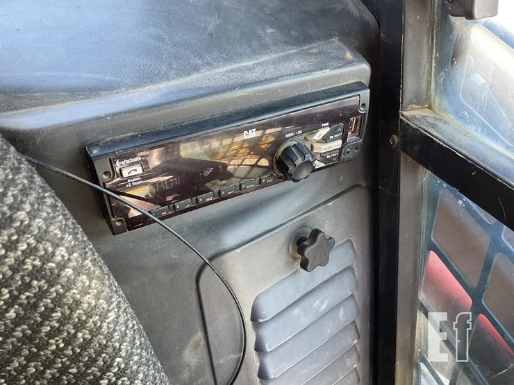 2019-caterpillar-259d-image-15