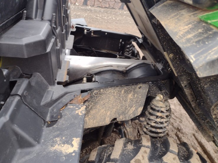 john-deere-gator-image-15