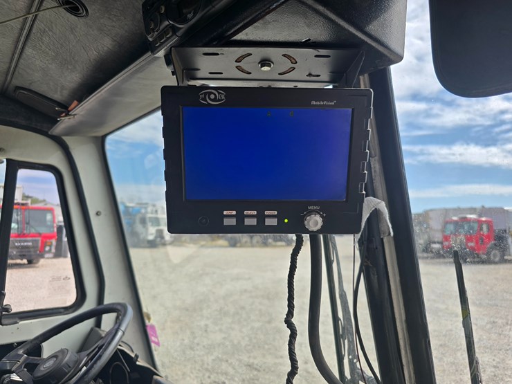 2008-mack-leu613-image-57