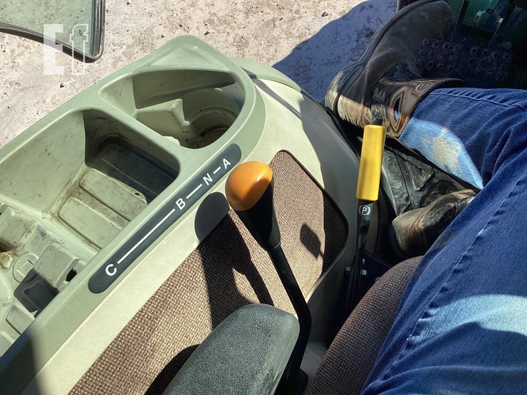 2011-john-deere-3720-image-14