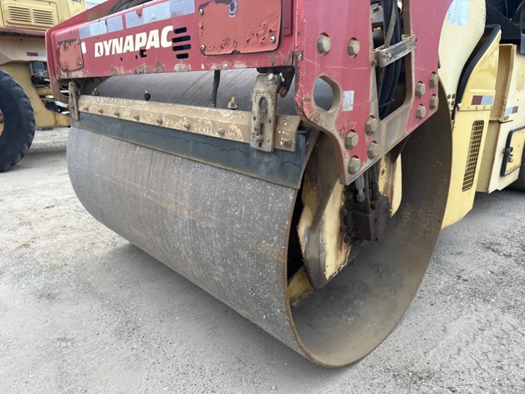 2009-dynapac-cc324-image-29