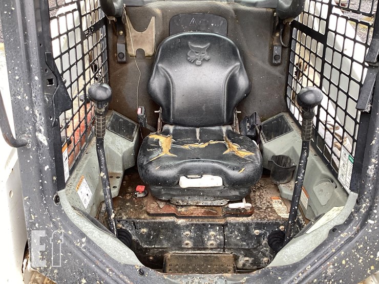 2015-bobcat-s650-image-12