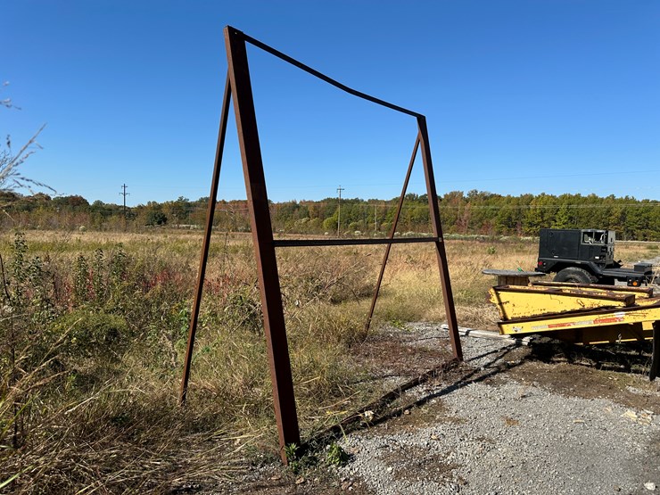 #32817-•-125"-x-10'-x-52"-shop-a-frame-image-2