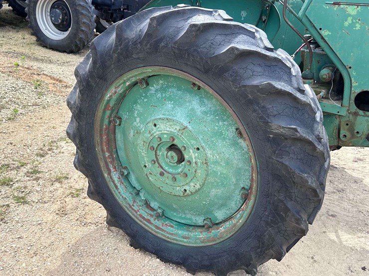 oliver-super-88-gas-row-crop-image-8