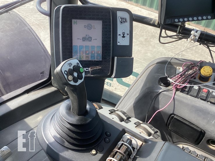 2013-jcb-fastrac-8310-image-18