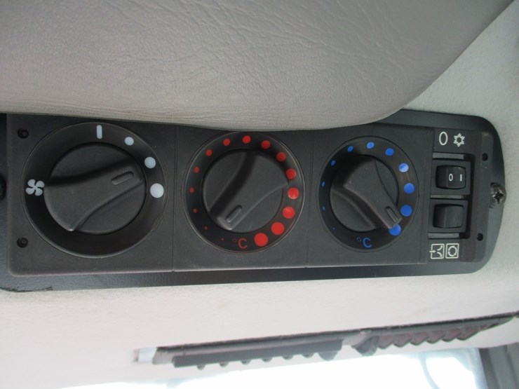 mahindra-6075-image-21