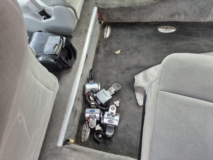 2013-toyota-sienna-image-10