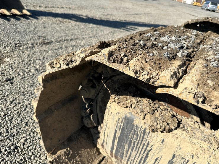 #32824-•-volvo-ec160e-crawler-excavator-w/hydraulic-thumb-image-11