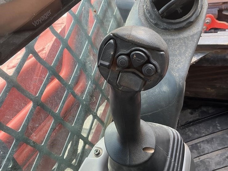 2021-kubota-svl97-2-image-17