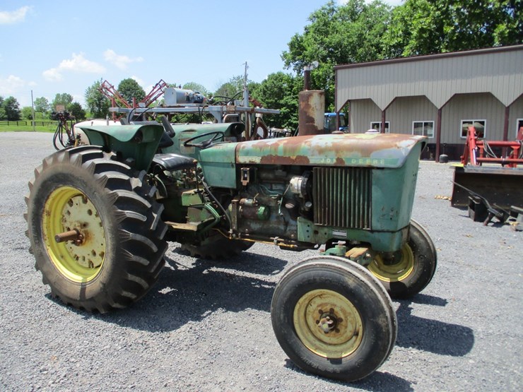 john-deere-2030-image-1