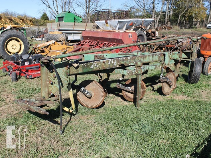 john-deere-3-bottom-plow-4122-image-4