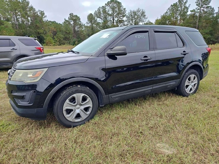 2018-ford-explorer-image-5