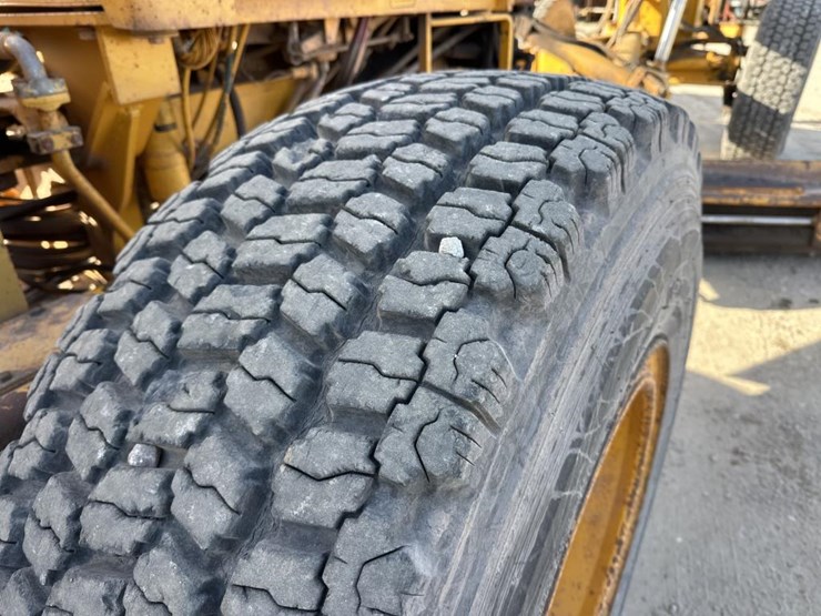 1989-john-deere-6-image-56