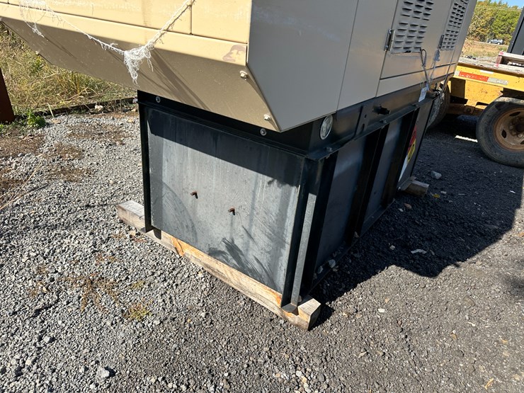 john-deere-4024t-image-13